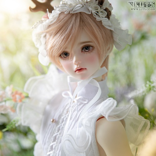 Limited time pre-order SDF Blooming Garden Set White